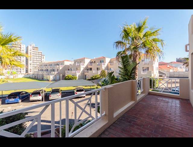 2 BEDROOM APARTMENT TO LET IN WEST BEACH